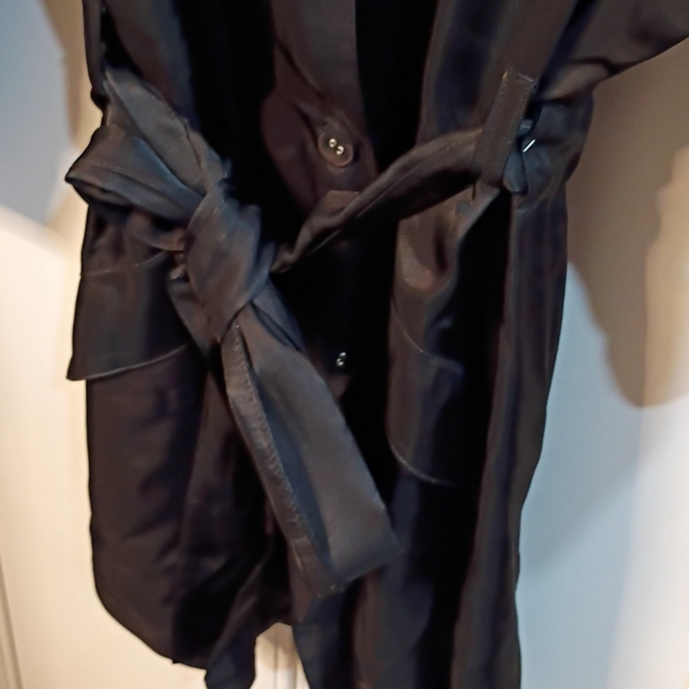 Cinq à Sept Kiera Black Satin Blazer - Picture 3 of 8